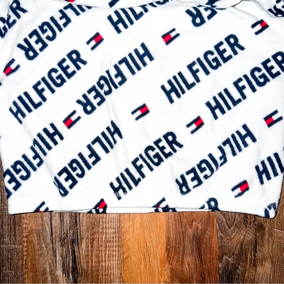 Tommy Hilfiger | Girls Sport Popover Hoodie | XL (16) - Picture 6 of 8